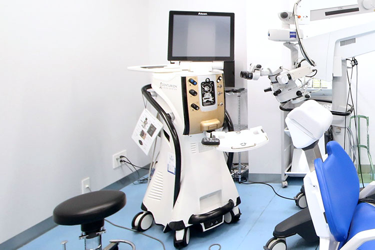 白内障手術装置（センチュリオン）